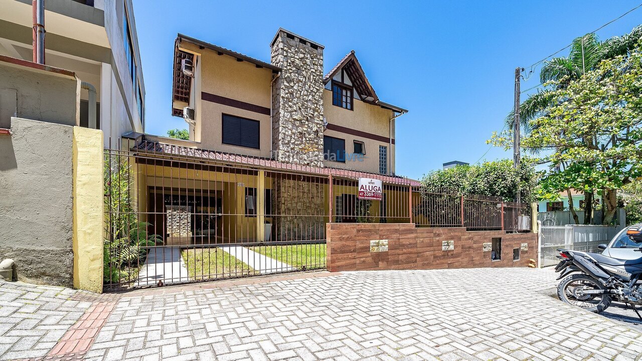 House for vacation rental in Bombinhas (Praia de Bombas)