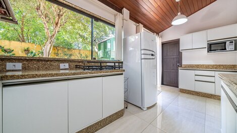 151 - Beautiful Triplex just 80m from Bombas beach