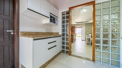 151 - Beautiful Triplex just 80m from Bombas beach