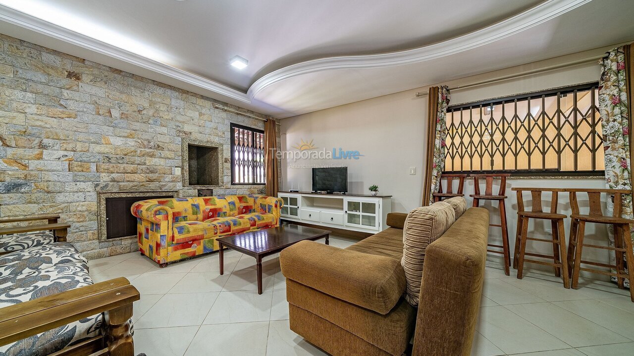 House for vacation rental in Bombinhas (Praia de Bombas)