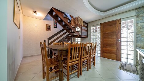 151 - Beautiful Triplex just 80m from Bombas beach