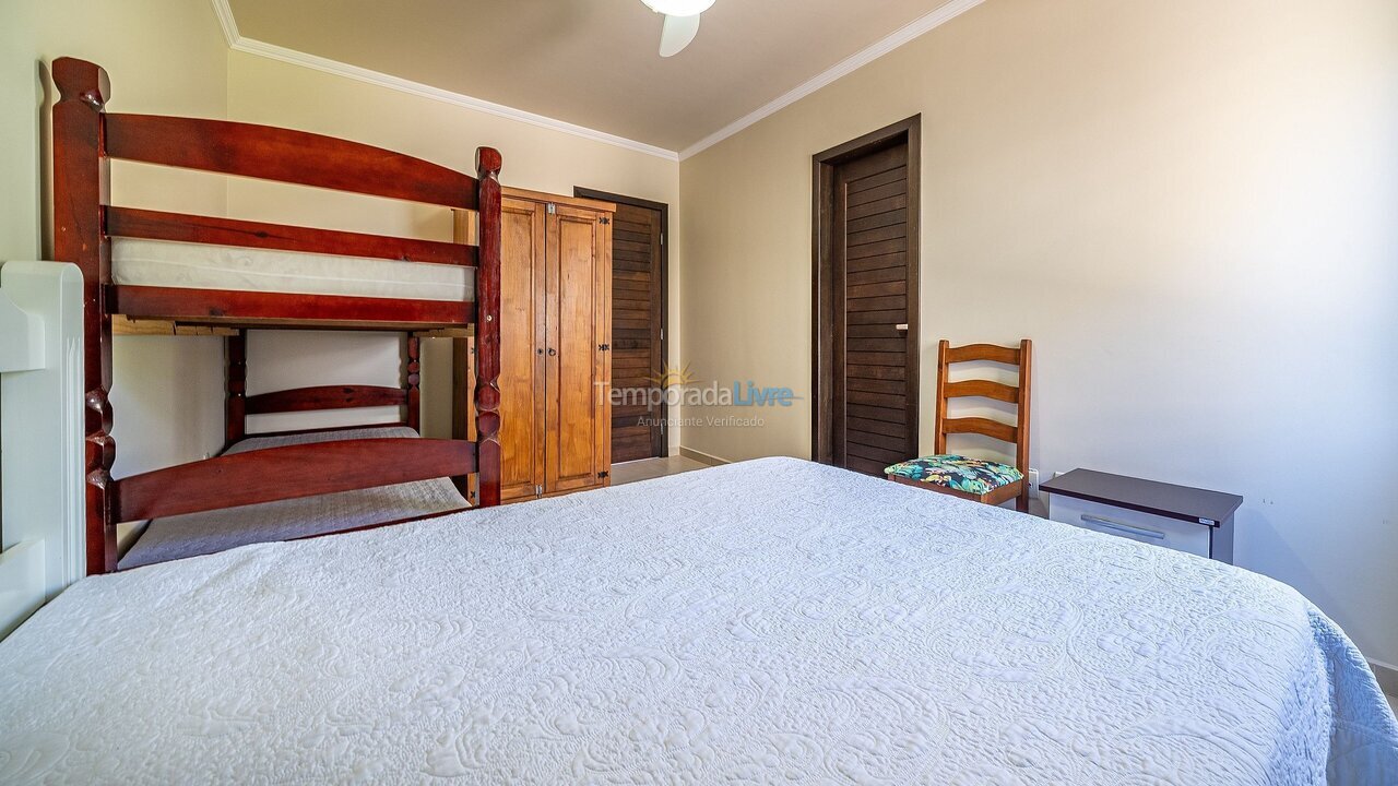 House for vacation rental in Bombinhas (Praia de Bombas)