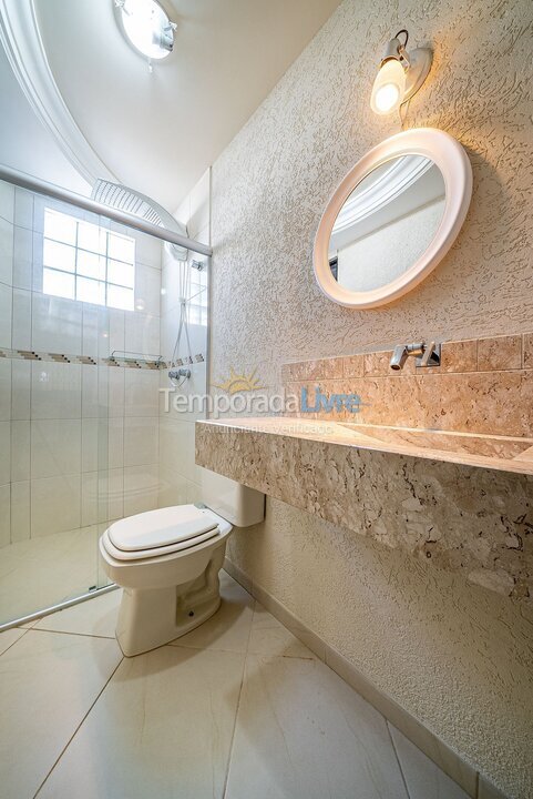 House for vacation rental in Bombinhas (Praia de Bombas)