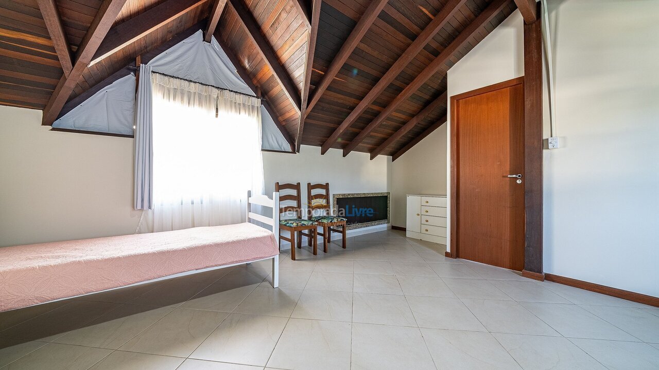 House for vacation rental in Bombinhas (Praia de Bombas)
