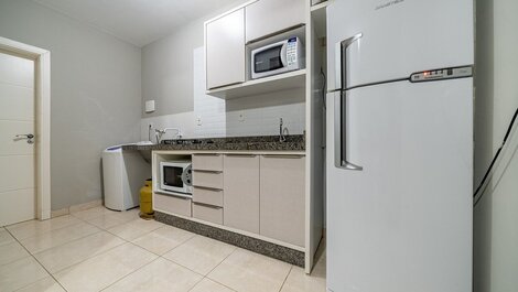 097 - Apto econômico de 02 quartos em Canto Grande