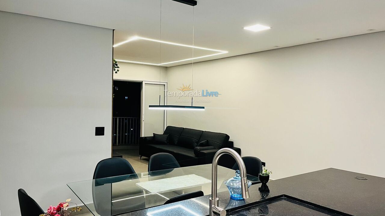 Apartamento para alquiler de vacaciones em Guarujá (Pitangueiras)