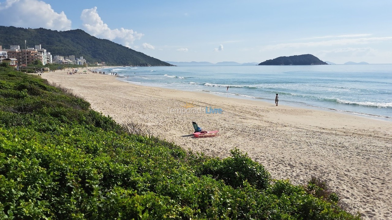 Apartment for vacation rental in Governador Celso Ramos (Praia de Palmas)