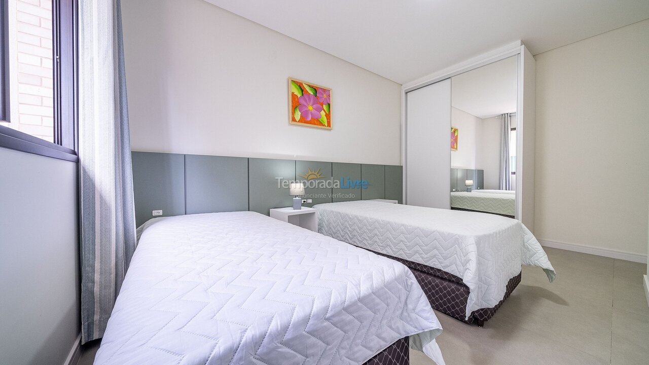 Apartment for vacation rental in Bombinhas (Praia de Bombas)