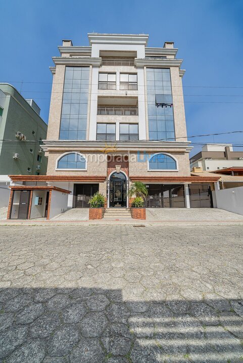 Apartment for vacation rental in Bombinhas (Praia de Bombas)