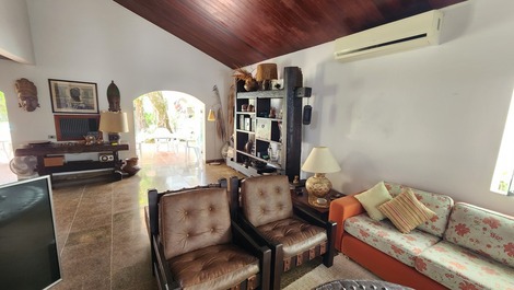 Casa 4 suites en excelente ubicación, a 1 cuadra del mar. playa de la cala