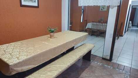 Cobertura com piscina, elevador, 4 dormitórios para ate 10 pessoas