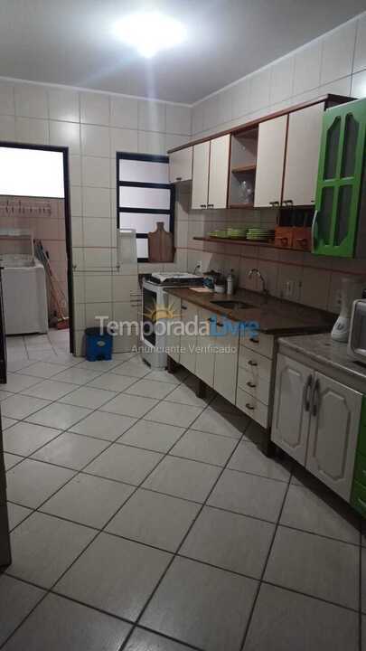 Apartamento para aluguel de temporada em Florianopolis (Praia dos Ingleses)
