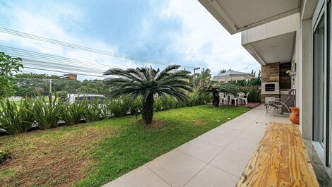 198 - Excelente apartamento con jardín en Mariscal