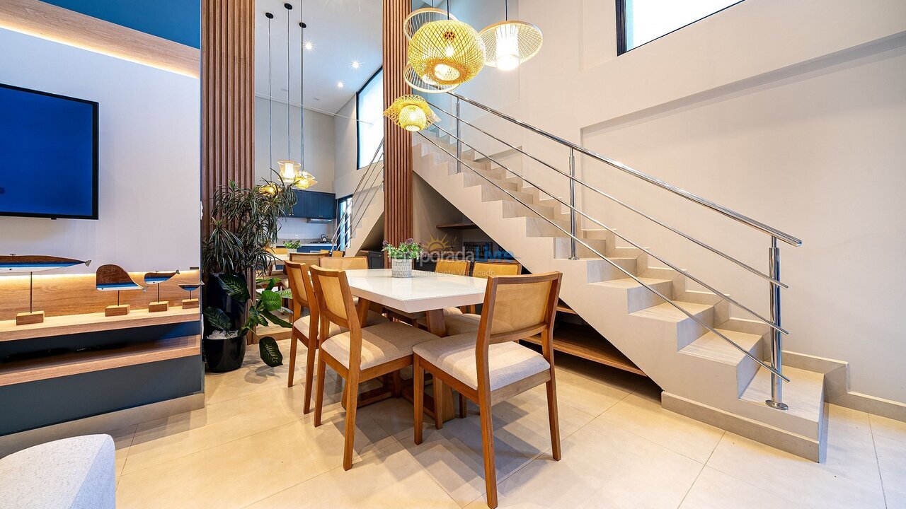 Apartamento para aluguel de temporada em Bombinhas (Canto Grande)