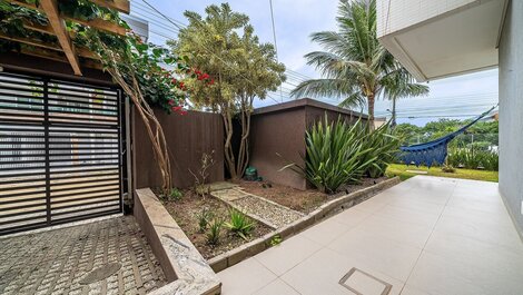 198 - Excelente apartamento con jardín en Mariscal