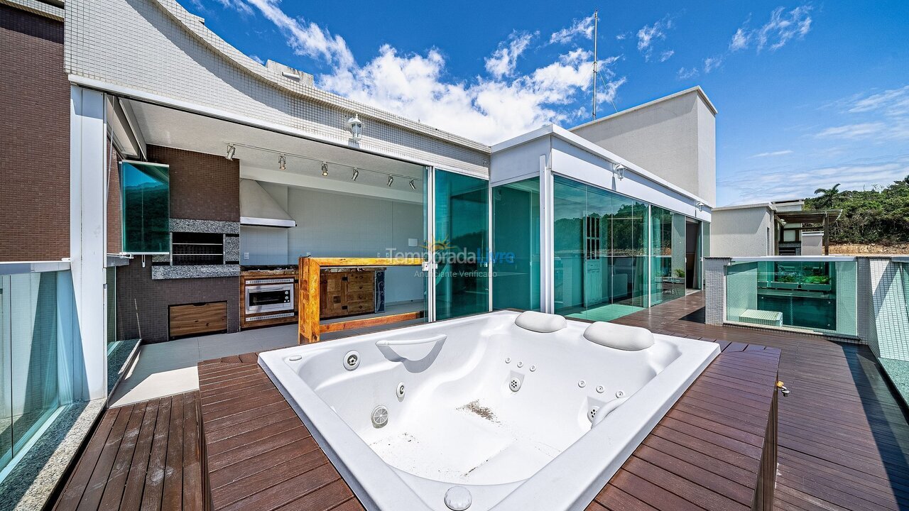 Apartamento para aluguel de temporada em Bombinhas (Praia de Quatro Ilhas)