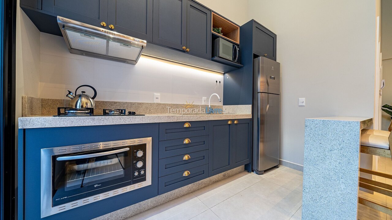 Apartamento para aluguel de temporada em Bombinhas (Canto Grande)