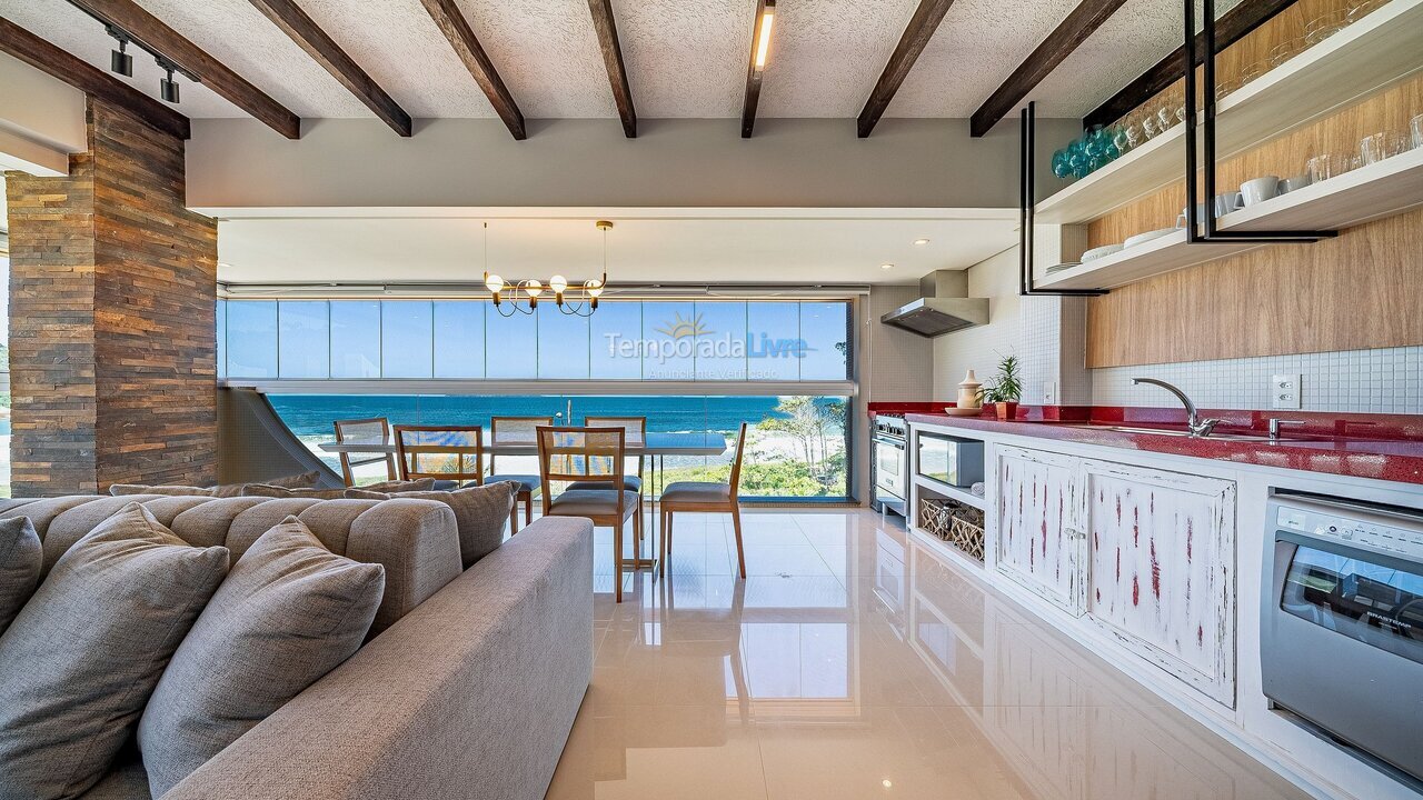 Apartamento para aluguel de temporada em Bombinhas (Praia de Quatro Ilhas)