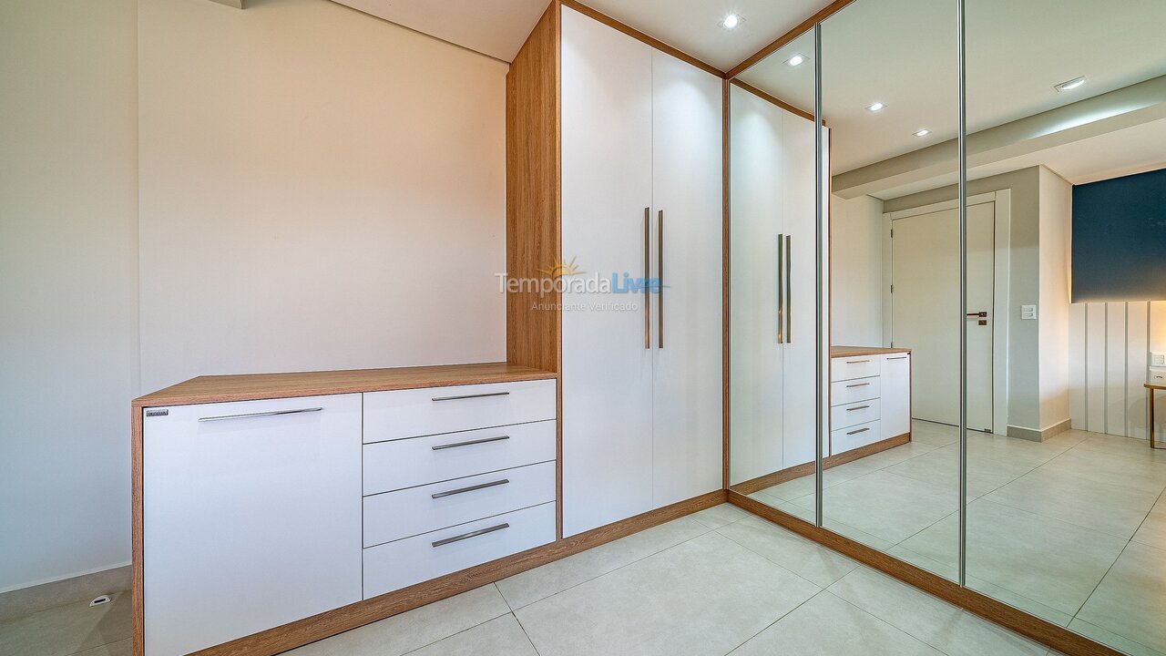 Apartamento para aluguel de temporada em Bombinhas (Canto Grande)