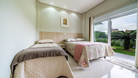 198 - Excelente apartamento con jardín en Mariscal