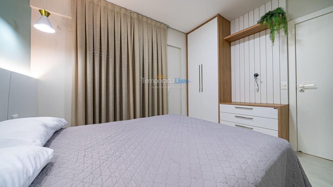 Apartamento para aluguel de temporada em Bombinhas (Canto Grande)