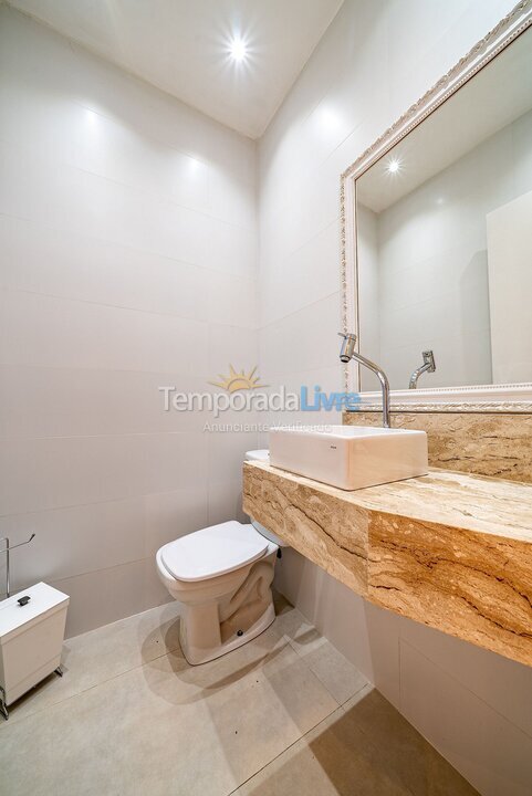 Apartamento para aluguel de temporada em Bombinhas (Canto Grande)