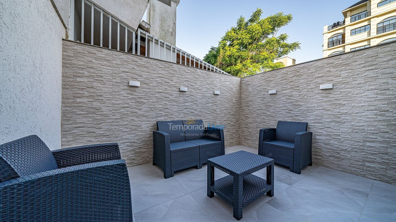 Apartamento para aluguel de temporada em Bombinhas (Canto Grande)