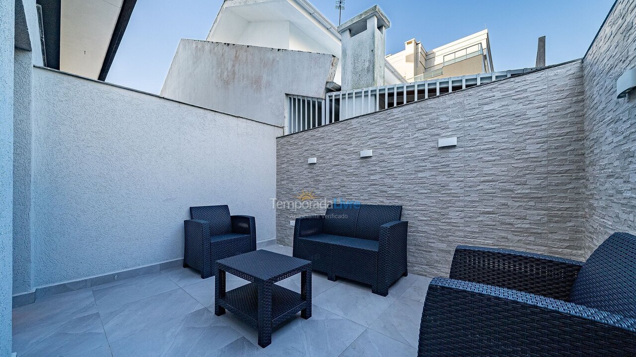 Apartamento para aluguel de temporada em Bombinhas (Canto Grande)