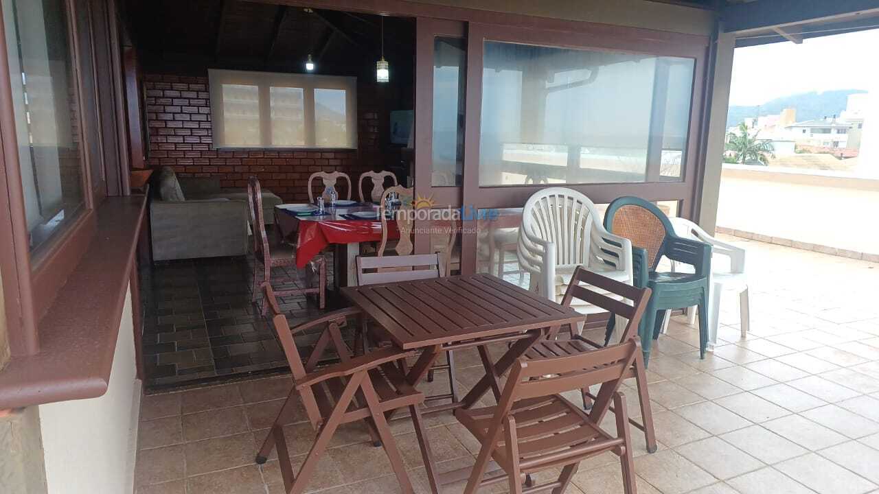 Apartamento para aluguel de temporada em Florianopolis (Praia dos Ingleses)
