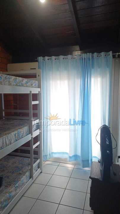 Apartamento para aluguel de temporada em Florianopolis (Praia dos Ingleses)