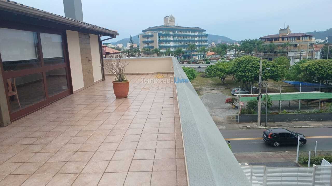Apartamento para aluguel de temporada em Florianopolis (Praia dos Ingleses)