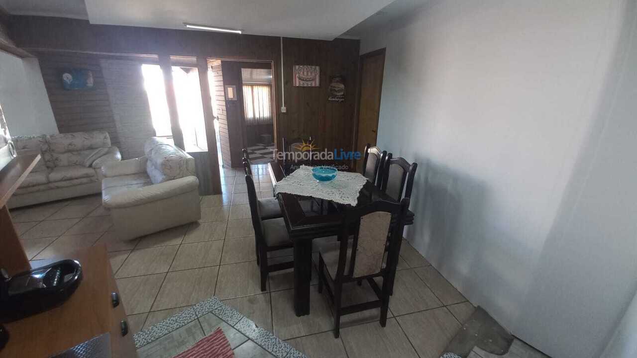 Casa para alquiler de vacaciones em Arroio do Sal (Centro)