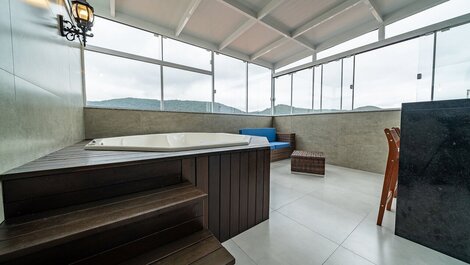 146 - Penthouse with 3 suites and Jacuzzi in Mariscal