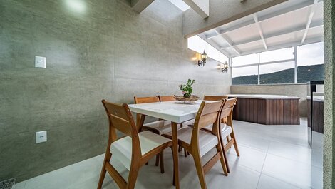 146 - Penthouse with 3 suites and Jacuzzi in Mariscal