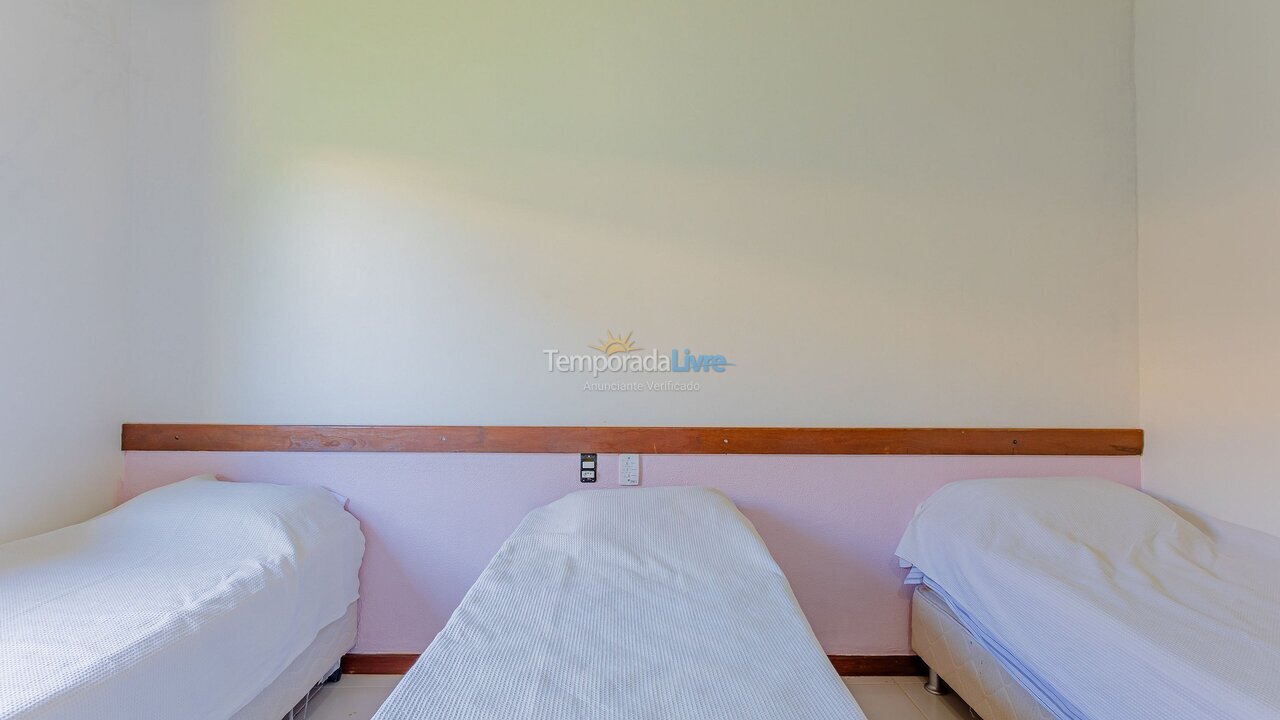 Casa para aluguel de temporada em Camaçari (Praia de Guarajuba)