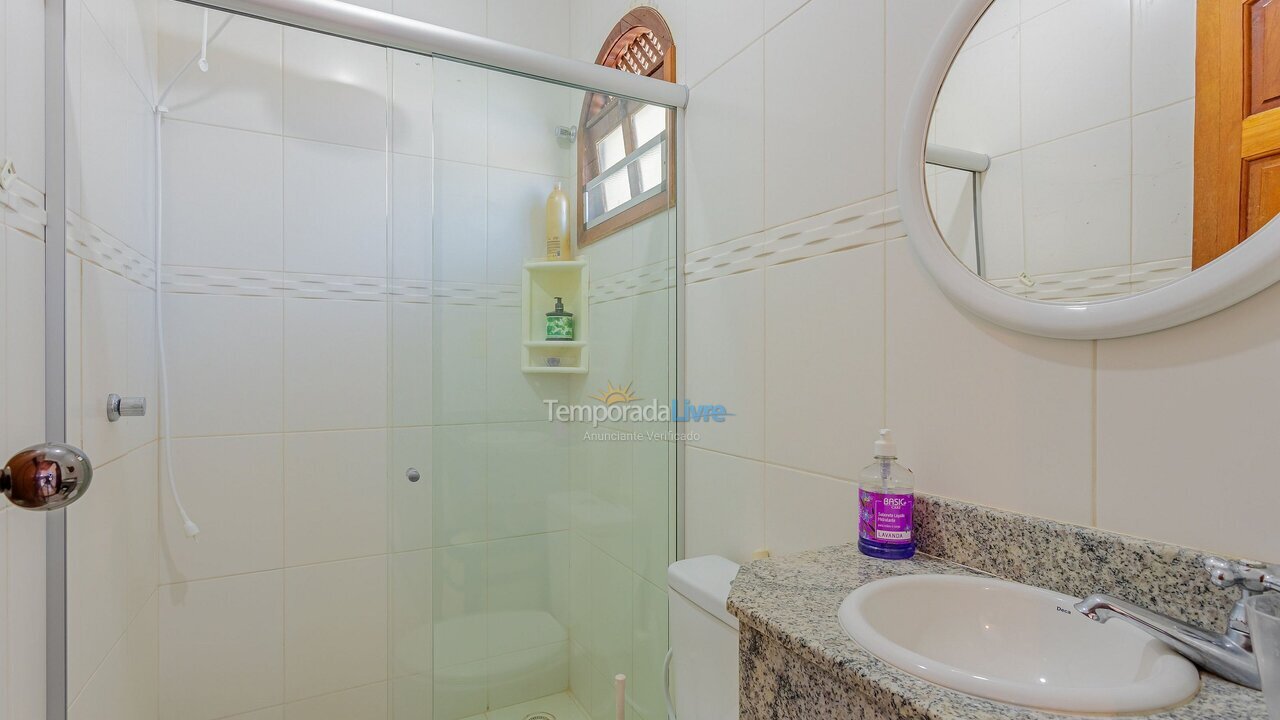 Casa para aluguel de temporada em Camaçari (Praia de Guarajuba)