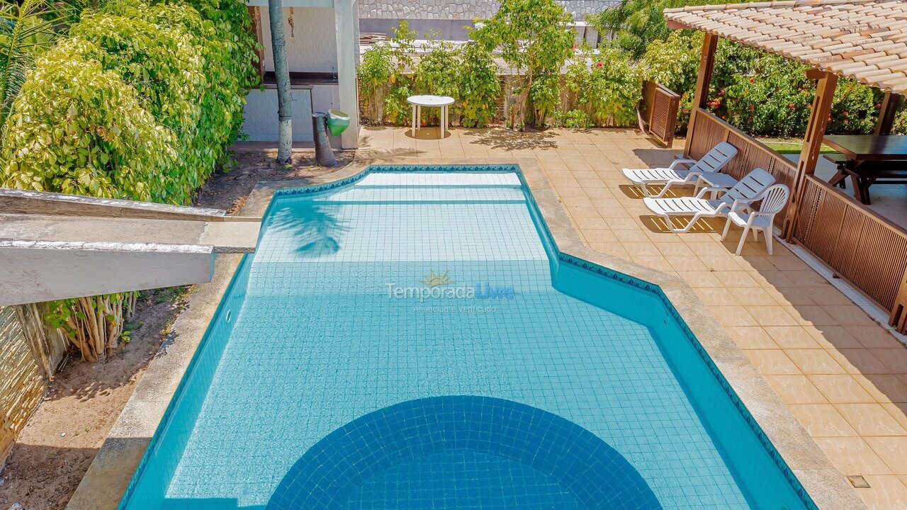 Casa para aluguel de temporada em Camaçari (Praia de Guarajuba)