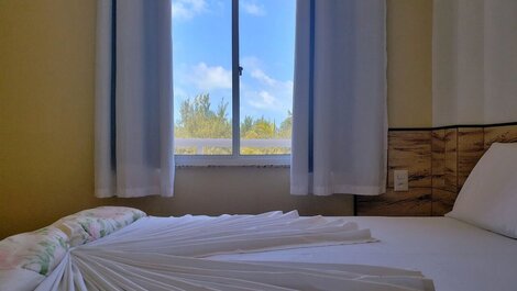 2 QUARTOS em CONDOMÍNIO TRANQUILO com PISCINA Estacionamento