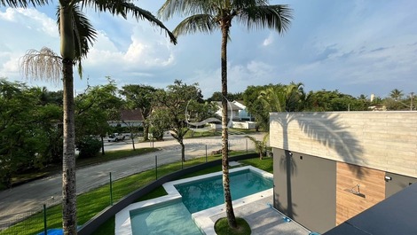 Casa moderna na Riviera para até 16 pessoas