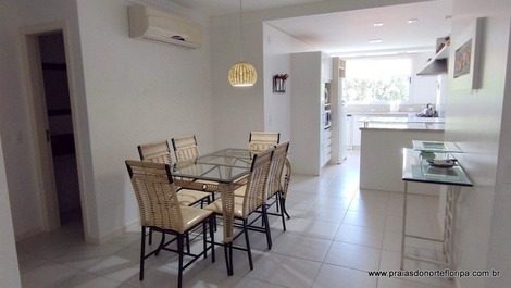 APARTAMENTO 3 SUITES 7 PERSONAS ALTO ESTÁNDAR VISTA AL MAR FLORIANOPOLIS