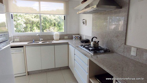 APARTAMENTO 3 SUITES 7 PERSONAS ALTO ESTÁNDAR VISTA AL MAR FLORIANOPOLIS