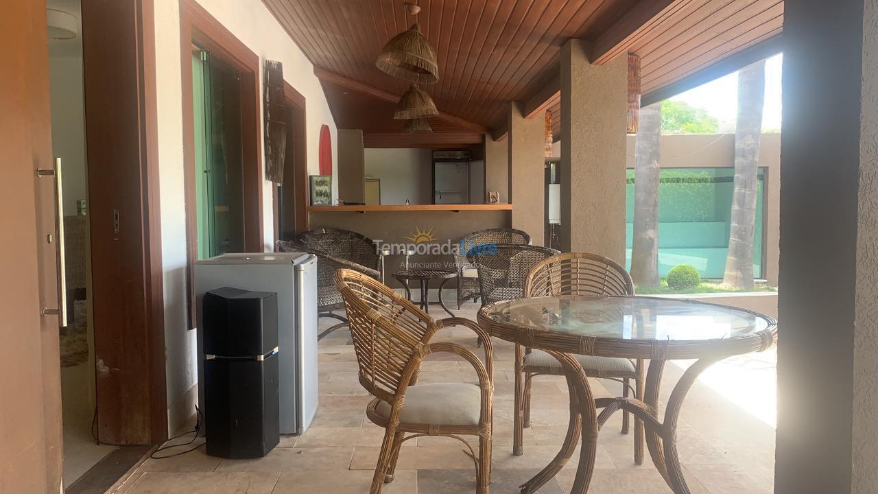 Casa para aluguel de temporada em Capitólio (Escarpas do Lago)