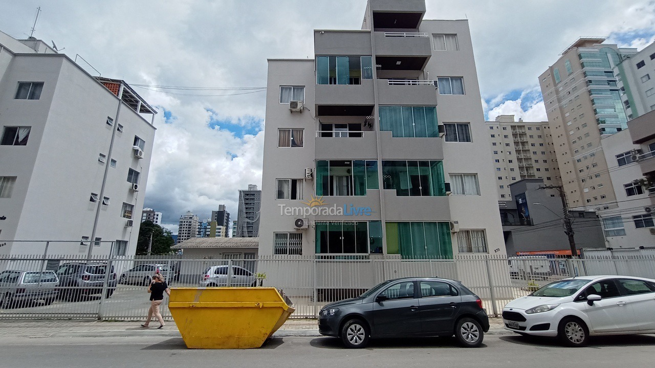 Apartamento para alquiler de vacaciones em Itapema (Meia Praia)