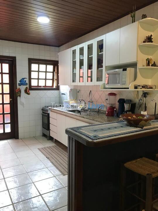 House for vacation rental in São Sebastião (Camburi)