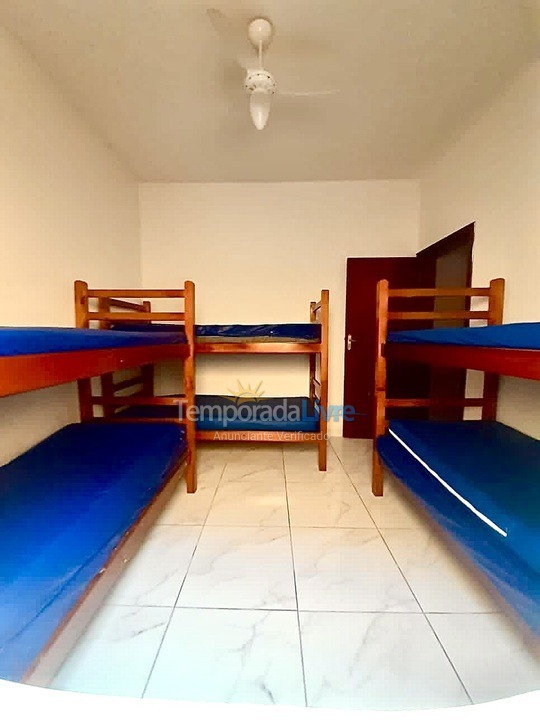 Casa para aluguel de temporada em Itanhaém (Balneario Jequetiba)