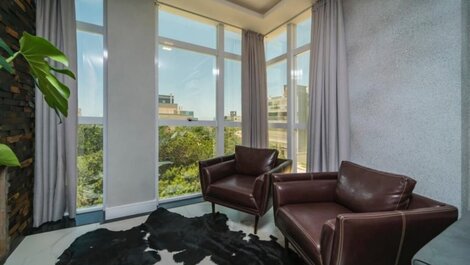 COBERTURA DUPLEX, COM PISCINA VISTA MAR, 03 SUÍTES, P/08 PESSOAS