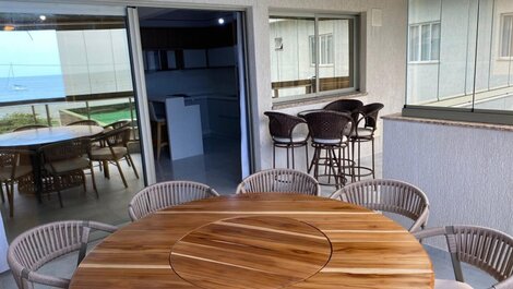 SEA FRONT IN BOMBINHAS - HIGH STANDARD - 03 SUITES