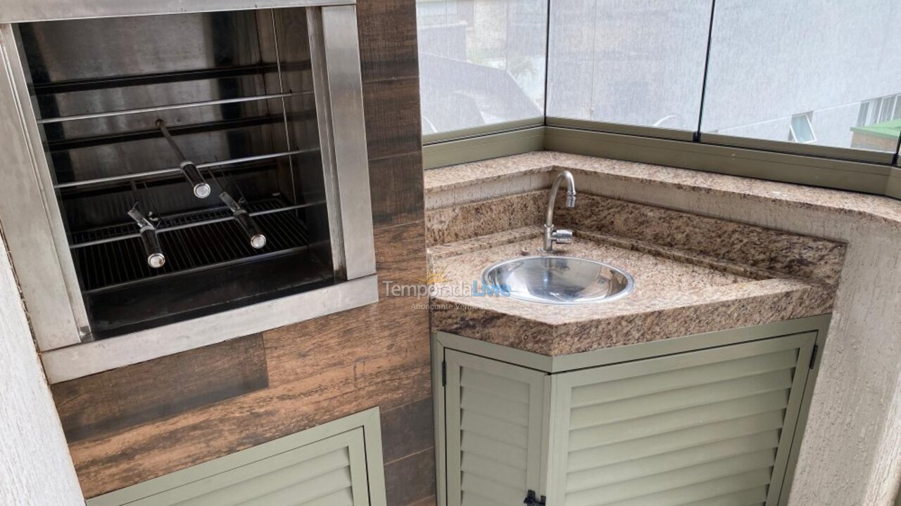 Apartment for vacation rental in Bombinhas (Praia de Bombinhas)