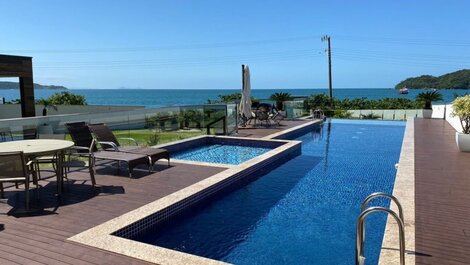 SEA FRONT IN BOMBINHAS - HIGH STANDARD - 03 SUITES