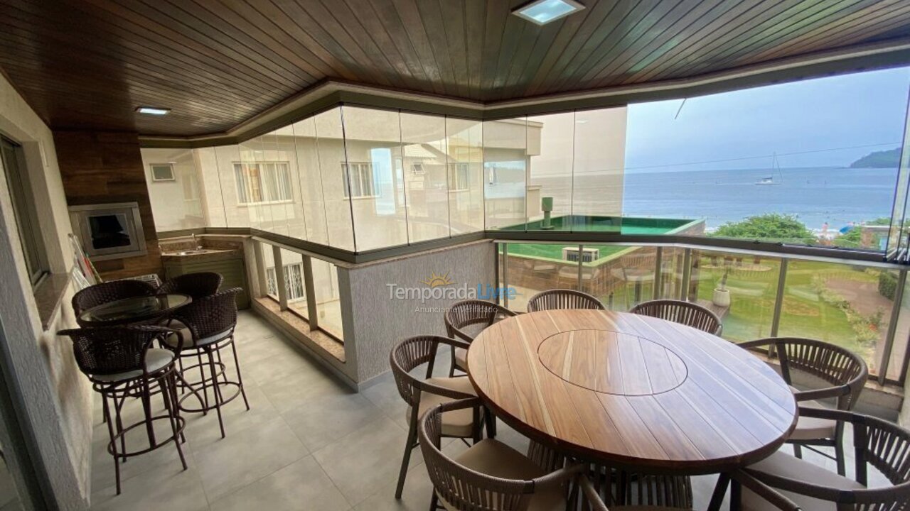 Apartment for vacation rental in Bombinhas (Praia de Bombinhas)